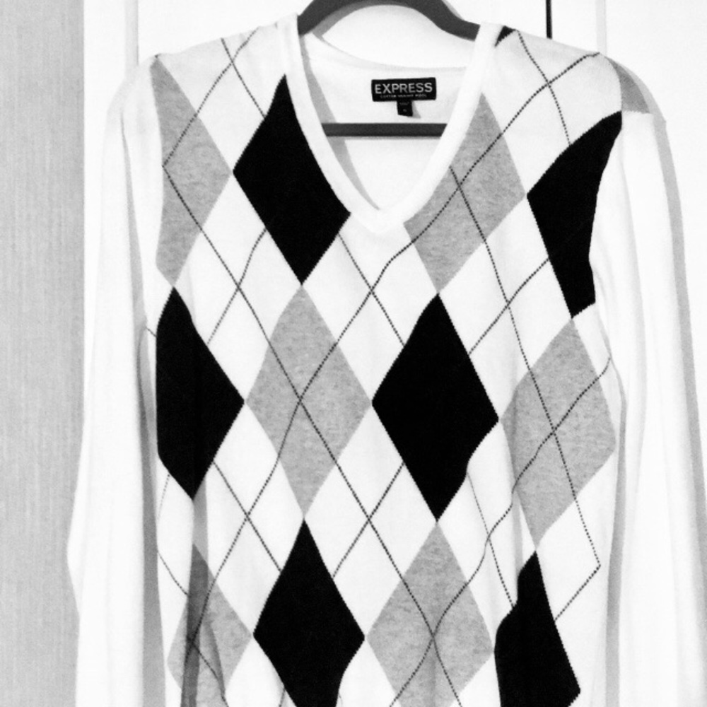 Express Diamond Chessboard V-Neck Sweater